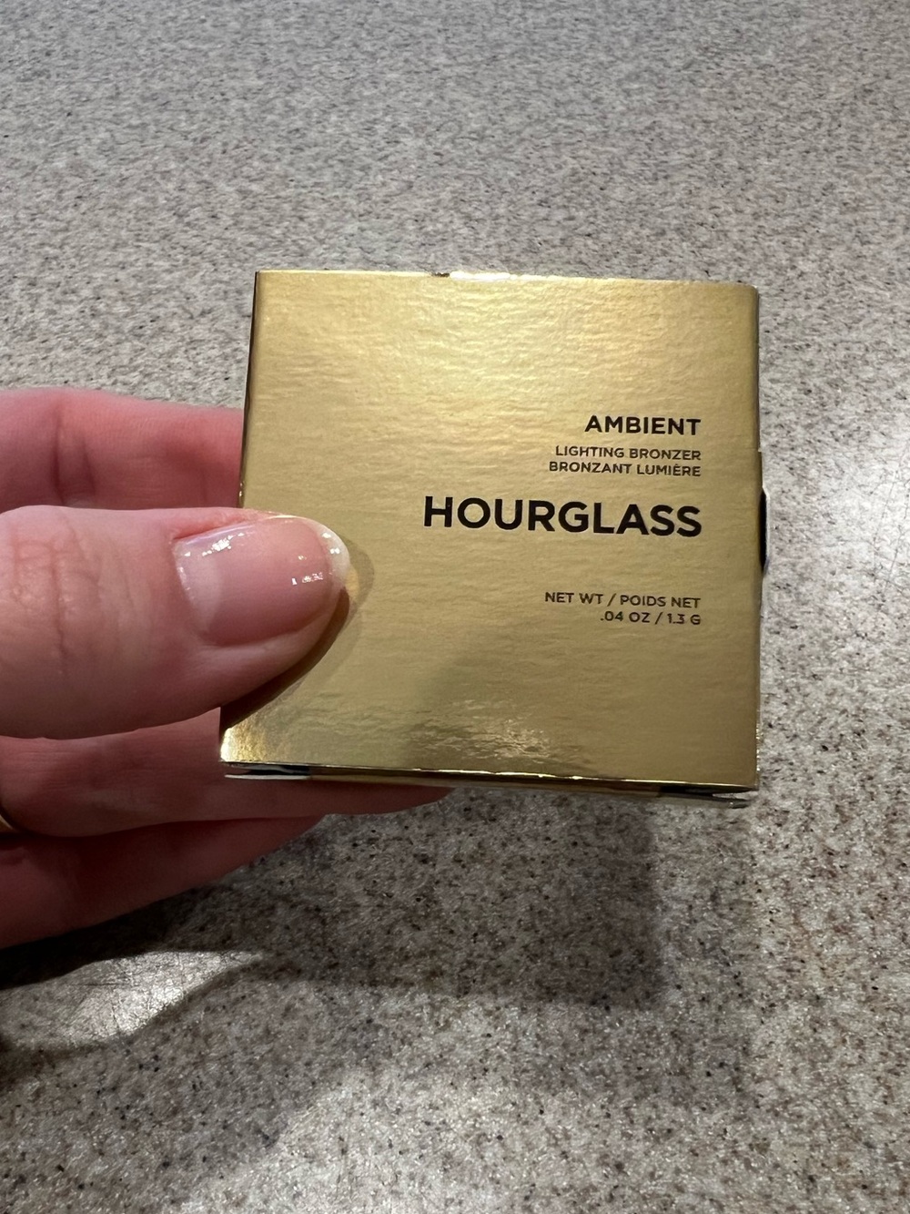 HOURGLASS Mini Ambient Lighting Bronzer - Diffused Bronze Light